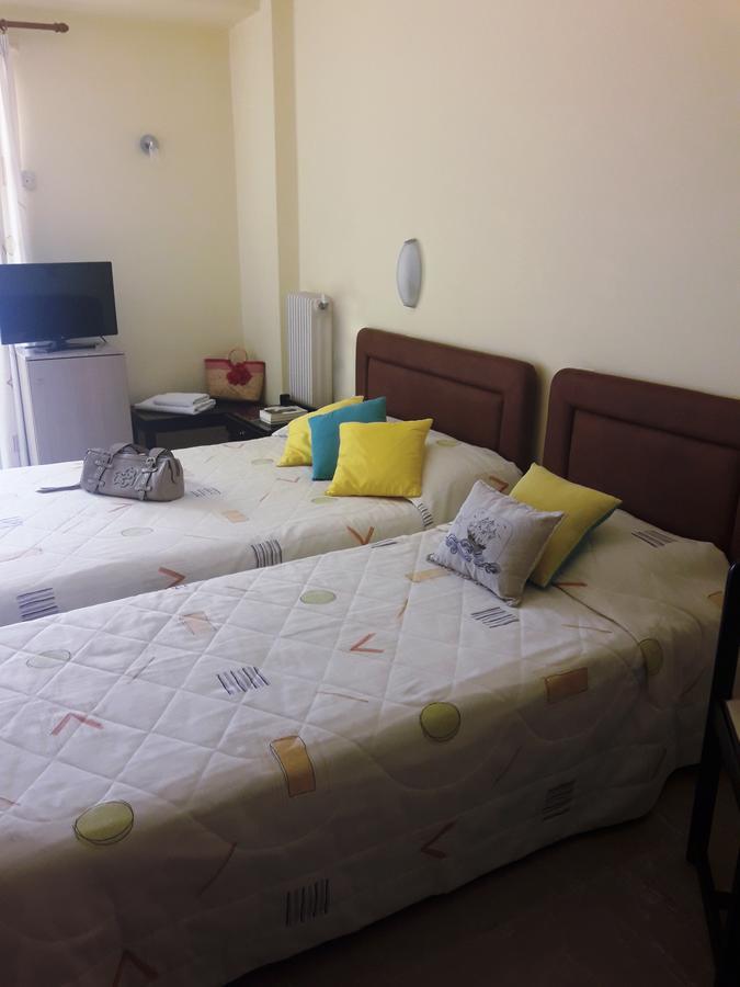 Hotel Florakis Livanatai Ngoại thất bức ảnh