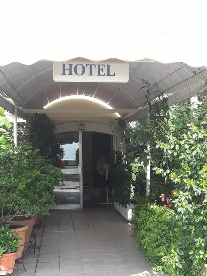 Hotel Florakis Livanatai Ngoại thất bức ảnh
